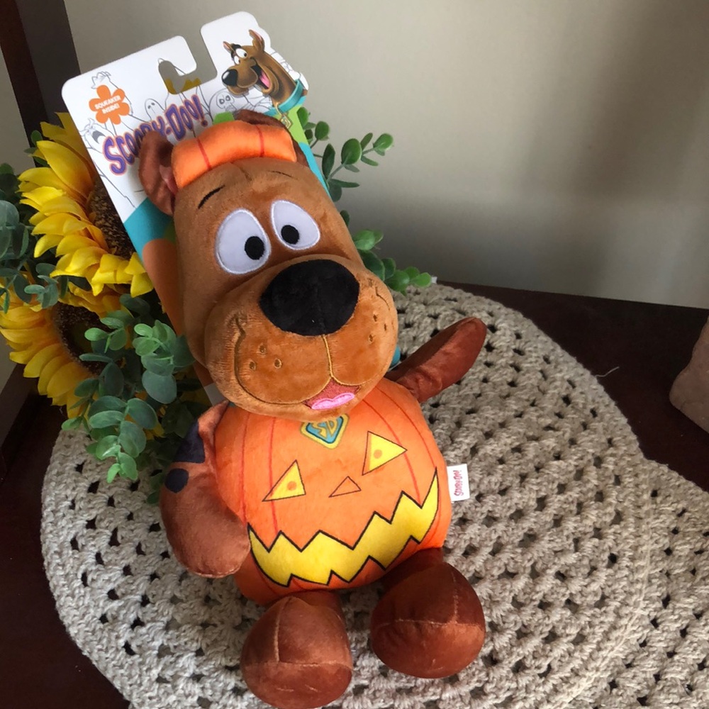 Scooby-Doo HALLOWEEN Dog Toy - Orange Pumpkin Costume